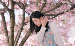 乱码无人区一卡二卡观